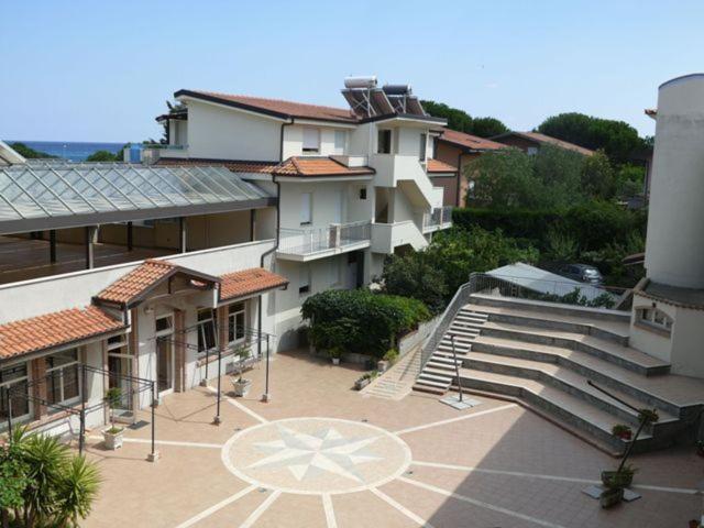 דאבולי Aquamarine Residence מראה חיצוני תמונה